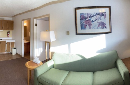 Tumbler Ridge Hotel | Tumbler Ridge Inn