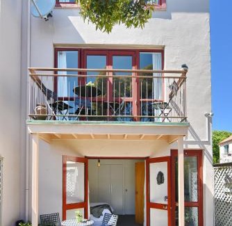 Akaroa Apartment | Tumeke Akaroa - Apartment - Christchurch Holiday Homes