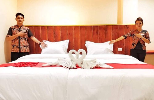 Kota Gunungsitoli Hotel | Tundreheni Hill Hotel and Restaurant