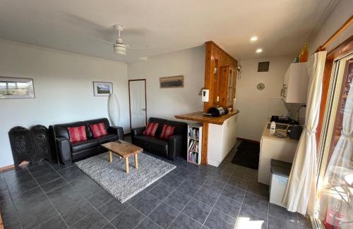 Mooloolah Valley Apartment | Tunnel Ridge Outlook
