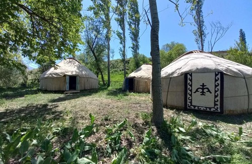 Kyrgyzstan House | Tuntoi Yurt Camp