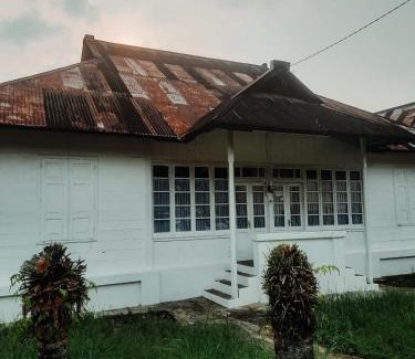 Bukittinggi House | Tuo Yetty Homestay by Kage