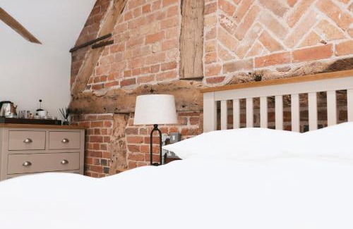 Handsacre Bed & Breakfast | Tuppenhurst Barn