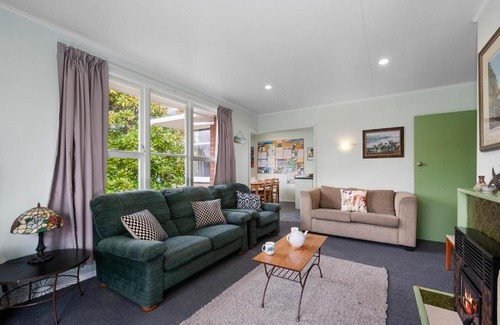 Turangi House | Turangi Barracks - Turangi Holiday Home
