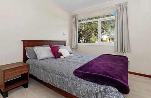 Ruakaka House | Turf n Surf - Ruakaka Holiday Home