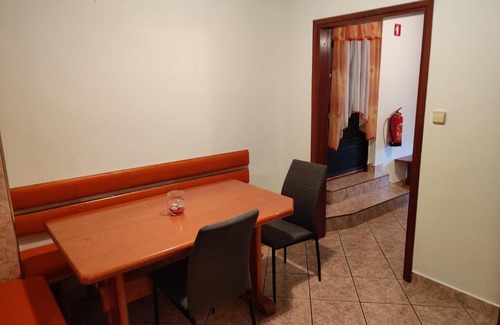 Dvor Apartment | Turistična kmetija Štupar