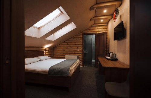 Volyn Oblast Hotel | Turiyske Podvir'ya
