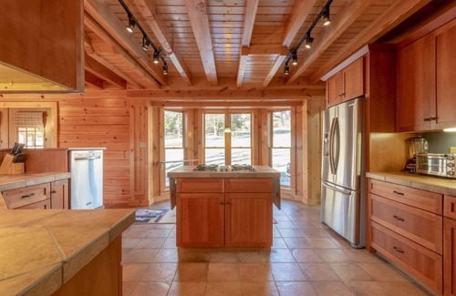 Dickson Cabin | Turkey Creek Cabin- 45 Minutes to Nashville