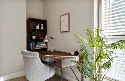 Tulsa House | Turkey Mountain Bungalow By Tulsa Getaways