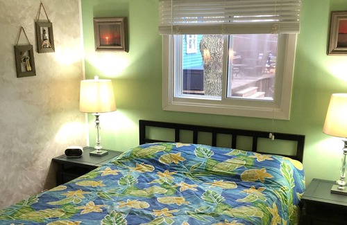 Turkey Point Cottage | Turkey Point Cottage for Rent- 15 sec. walk to beach.