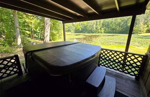 Streetsboro Cabin | Turkey Trot & Silly Cabin At Heron Hill Retreat!