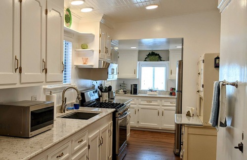 Bisbee House | Turn-of-the-Century Gem! The Painted Lady.