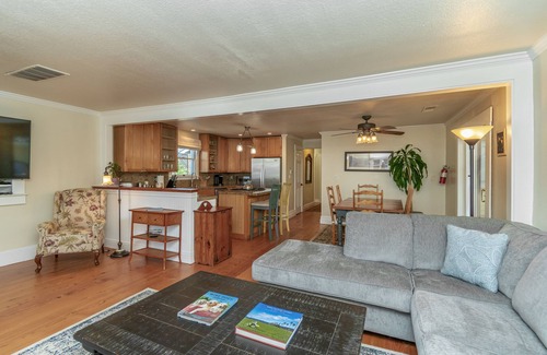 Napa House | Turn of the Century historic home in DOWNTOWN NAPA