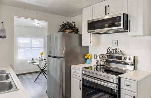 Diplomat Cottage | Turnkey,2bed/2Bath cottage withWiFi,AC in enjoyable North Fort Myers55+community
