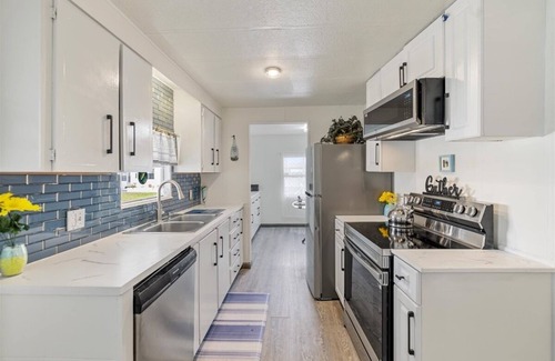 Diplomat Cottage | Turnkey,2bed/2Bath cottage withWiFi,AC in enjoyable North Fort Myers55+community