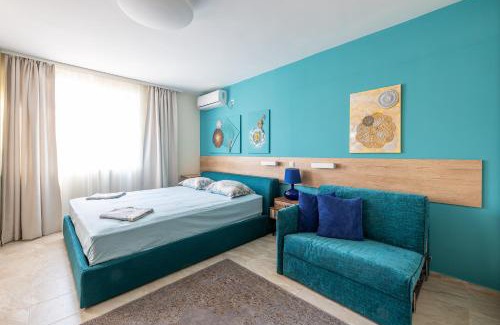 Pomorie Apartment | Turquoise