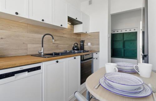 Ursus Apartment | Turquoise by Solarento