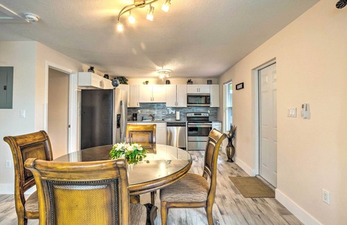 Riviera Beach Apartment | Turquoise Escape ~ 1 Mi to Sailfish Marina!
