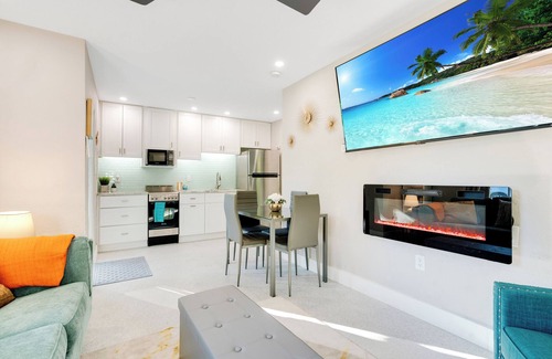 Whitney Beach Condo | Turquoise Gem 1st Floor no stairs Longboat Key FL