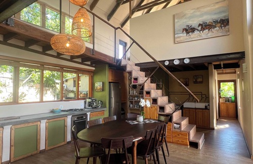 Noordhoek House | Turquoise Hideaway, a tranquil 3-bedroom home, with WiFi, in Noordhoek Cape Town
