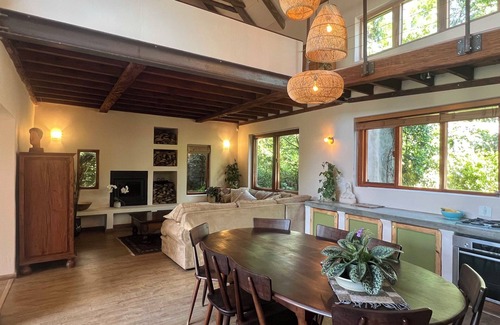 Noordhoek House | Turquoise Hideaway, a tranquil 3-bedroom home, with WiFi, in Noordhoek Cape Town
