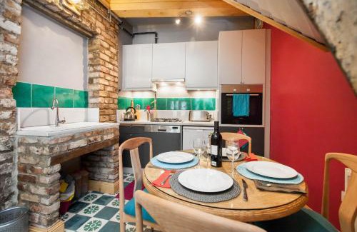 Balat Apartment | Turquoise House Featured in Elle Decor Magazine