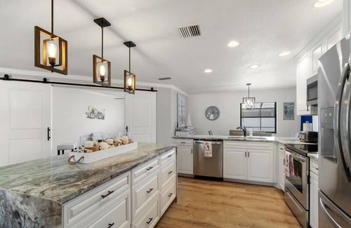 Englewood East House | Turquoise Turtle - 10155 Edmonton