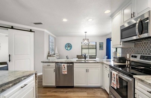 Englewood East House | Turquoise Turtle - 10155 Edmonton