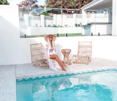 Scarborough House | Turquoise Waters Retreat