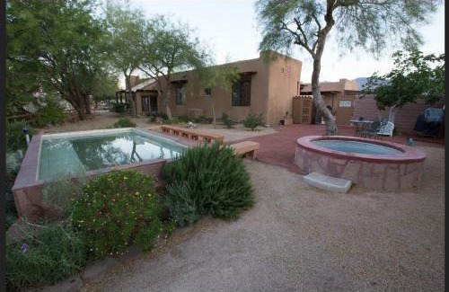 Indio Hills Bed & Breakfast | Turtle Back Mesa Bed and Breakfast