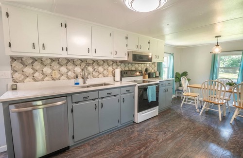 Summerton House | Turtle Cove - Lake Living on Lake Marion