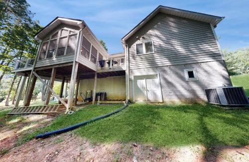 Bumpass House | Turtle Cove