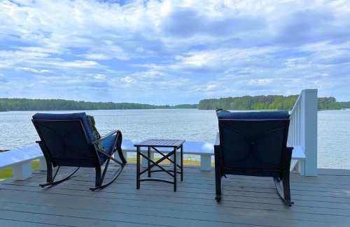 Prosperity House | Turtle Town Bungalow on Lake Murray - RV Parking Available