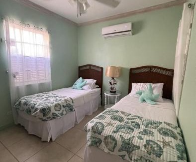 Douglas Apartment | Turtles Hideaway