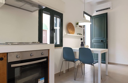 Castel Di Tusa House | Tusa Bay. Enjoy the sun and sea at 1BR House a few Steps Away From the Beach