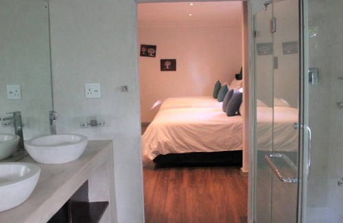 Kraaifontein Hotel | Tuscan Bliss Guest House