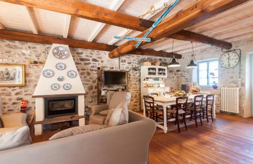 Casola in Lunigiana House | Tuscan Country House - Capanna dei muli