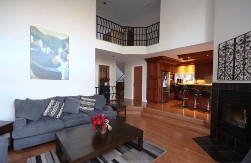 Val-des-Monts House | Tuscan Dream North - Lakehouse on Lac McGregor