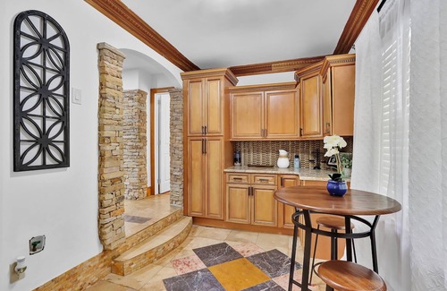North Brookhaven House | Tuscan Dreams Message Now for Summer Special