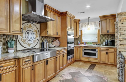 North Brookhaven House | Tuscan Dreams Message Now for Summer Special