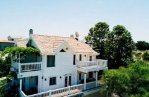 Givat Nili House | Tuscan-Style Villa 2