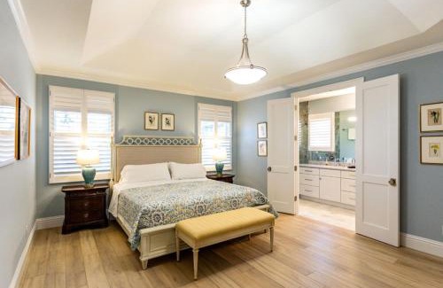 Naples Park House | Tuscan Vacation Rental