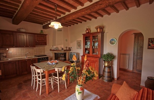 Arcidosso Villa | Tuscan villa with private pool and garden overlooking Mount Amiata