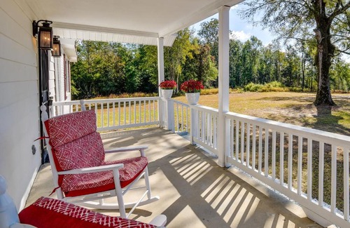 Macon County House | Tuskegee Countryside Retreat on 7 Acres!