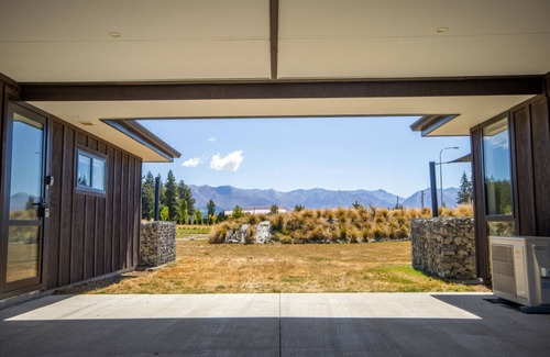 Twizel House | Tussock Treasure 1 - Twizel