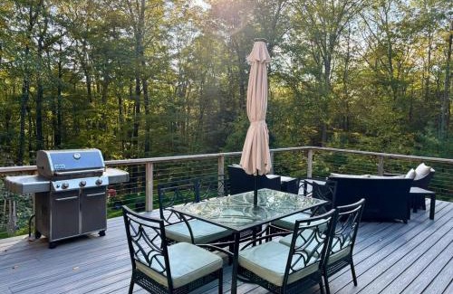 Pond Eddy House | Tuthill Tree House - Secluded Mountain Cabin with Roof Deck
