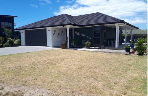 Ruakaka House | Tuturu View .