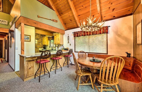 Twain Harte Cabin | Twain Harte Mountain Cabin w/Deck - 3 Mi to Dtwn