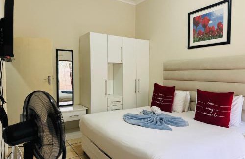 Umtata Apartment | Twenty 4 Hr Self-Catering Accomodation