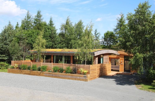 Richmond Cottage | Twenty One - a lodge that sleeps 12 guests in 6 bedrooms